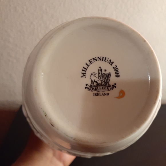 Belleek Art Belleek Ireland Ornate Oak Leaf Fine Porcelain Gold Rim